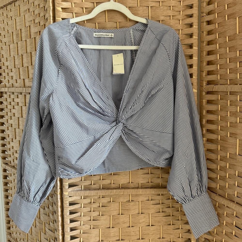 ABERCROMBIE & FITCH Striped Blue Long-Sleeve Top